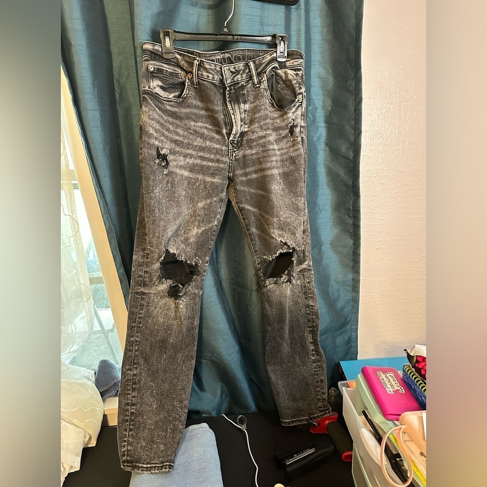 American Eagle Outfitters Men's Distressed Gray Jeans